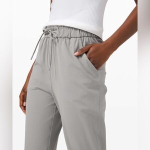 Lululemon Keep Moving High-Rise Jogger Size 8 Grey